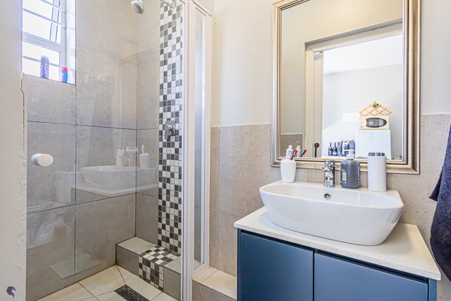 5 Bedroom Property for Sale in Myburgh Park Western Cape